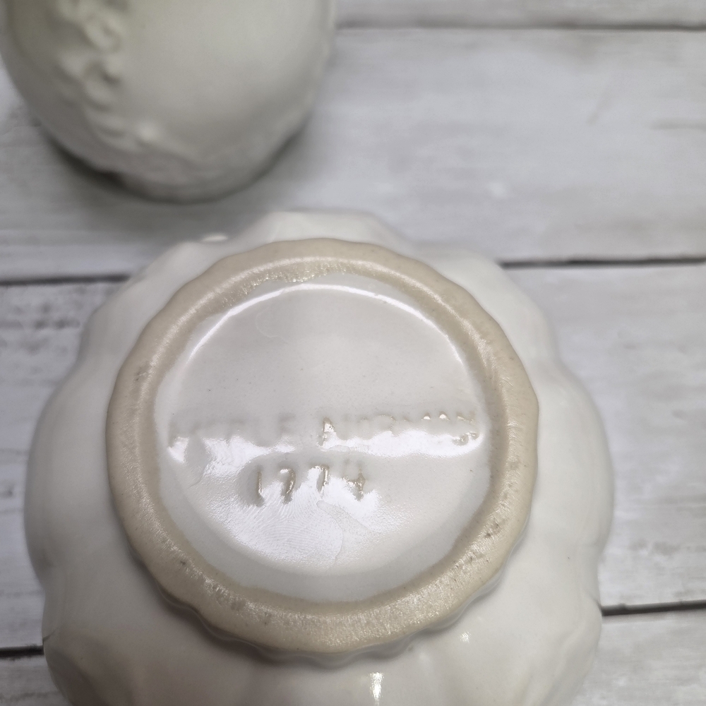 Vintage Merle Norman White Ceramic Bath Oil Set - Picture 7 of 7